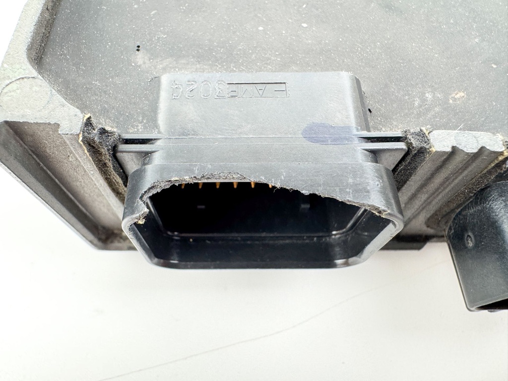 1999-2006 Honda 115 130HP 4 Stroke Outboard Electronic Control Unit ECU 34750-ZW5-043