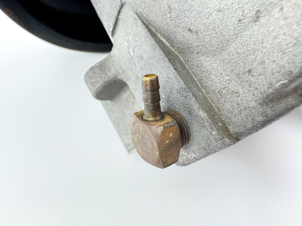 2003 Mercury 135 HP 2 Stroke Outboard Air Compressor Assembly 831998A21 OEM