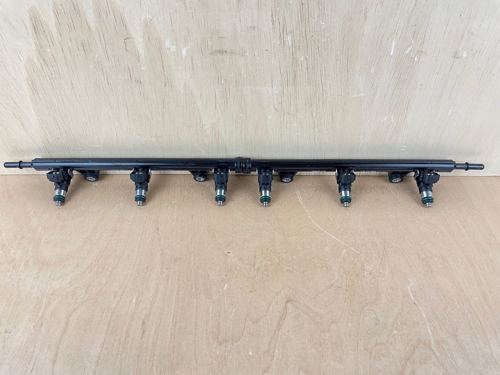 2019 Yamaha 300HP F300 Outboard 4 Stroke Fuel Injector Assembly Set 6AW-13761-00-00