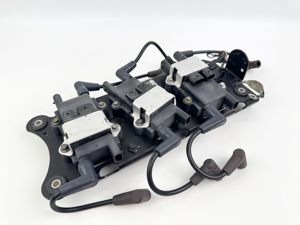 2003 Mercury 225 HP 2 Stroke Outboard Optimax Ignition Coil Set & Plate 856991A1