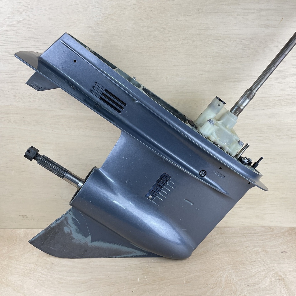 2003 Yamaha 115HP 4 Stroke Outboard 25" Lower Unit Gearcase Assembly 68V-45300-34-8D