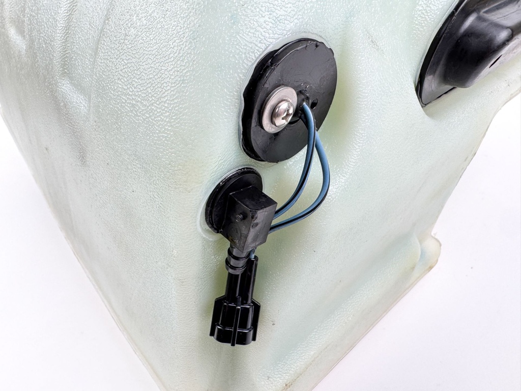 2012 Mercury 75 HP 2 Stroke Outboard Oil Tank 879844T04 OEM