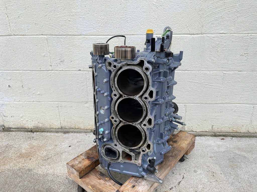 2006 Yamaha 250HP 3.3L 4 Stroke Crank Case Assembly Powerhead 6P2-15100-01-1S