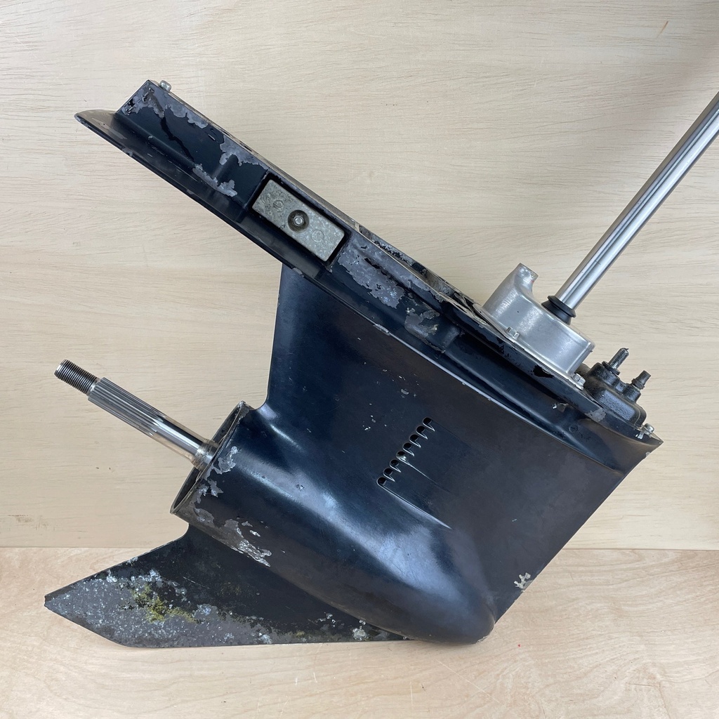 2002 Mercury 200HP 2 Stroke 25" Lower Unit Gear Case LH Counter Rotation 859399T16