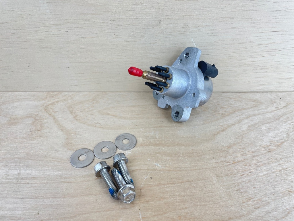 2002 Mercury 200HP Optimax 2 Stroke DFI Oil Pump Assembly 857149T2, 8M0185614