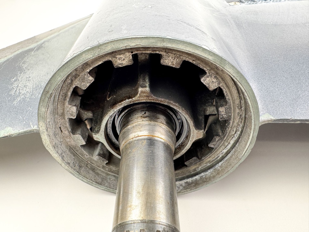 2000-2015 Yamaha 115HP 4 Stroke Outboard 20" Long Lower Unit Gear Case Assembly