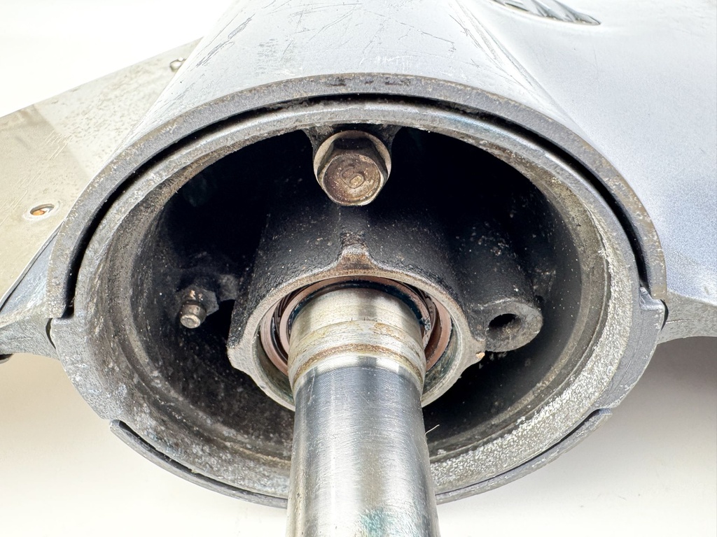 69J-45300-22-8D Yamaha 200 225 HP 25" XL Lower Unit Gear Case RH 2002-2015 - Resealed