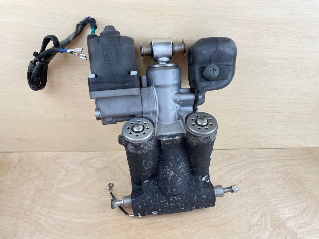 Honda 90HP Outboard Power Trim & Tilt Assembly 56000-ZY9-043