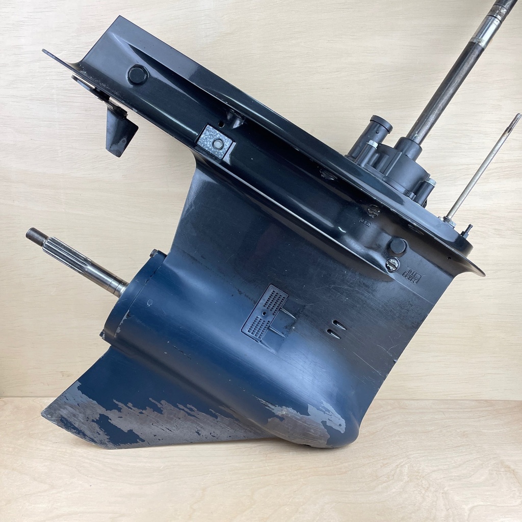 2011 Suzuki 250HP Outboard 30" XXL Lower Unit Gear Case Standard Rotation