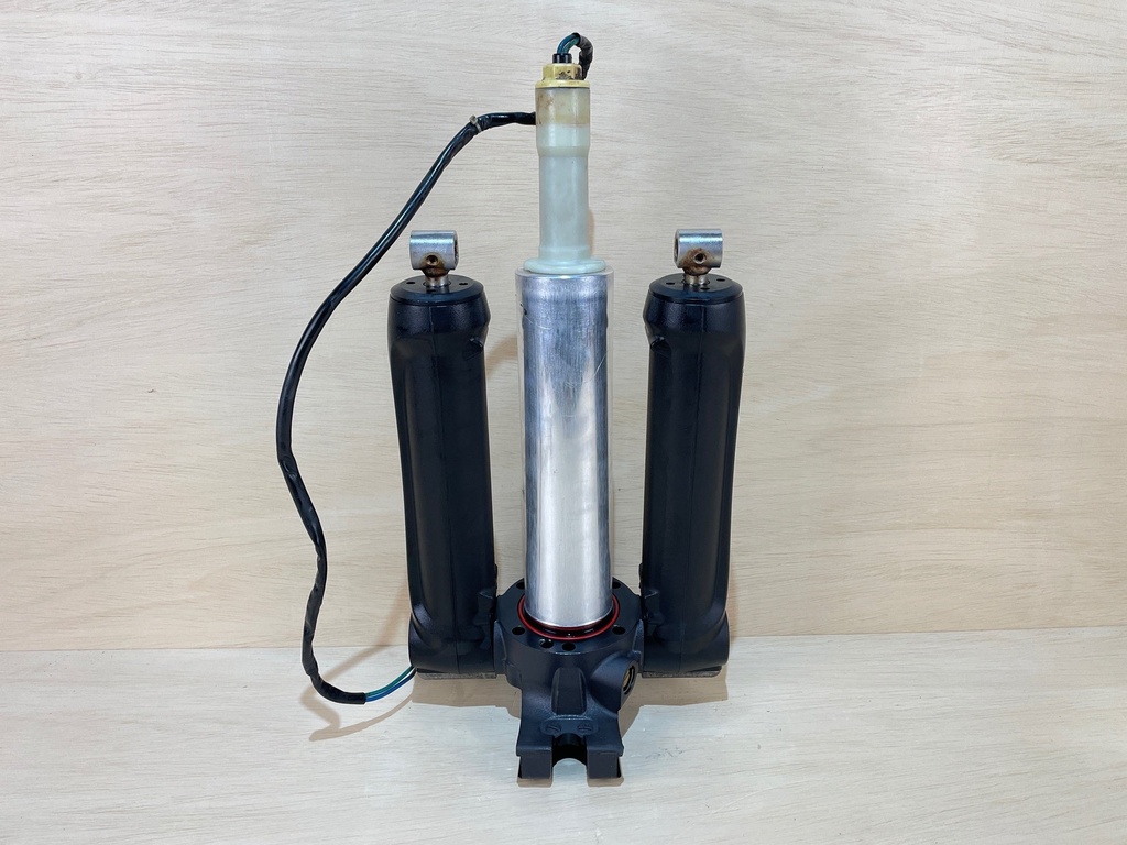 Mercury Verado 350HP Outboard Power Trim Assembly 880658T02 - For Repair