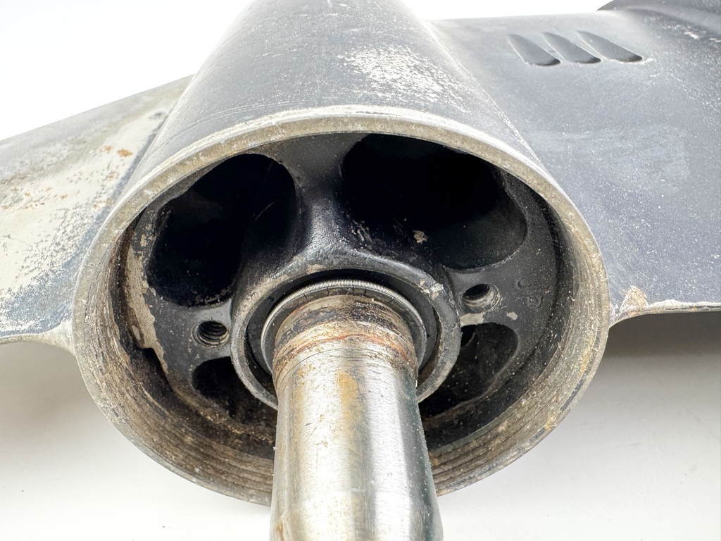 60 65 70 HP Outboard 2 Stroke 20" Lower Unit Gear Case Johnson Evinrude