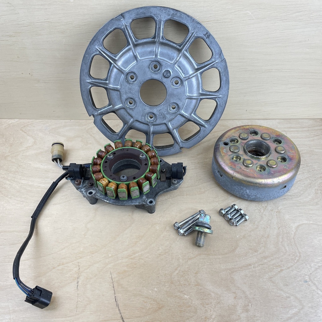 1997 Honda 90HP 4 Stroke Outboard Alternator Stator Coil Flywheel Assembly
