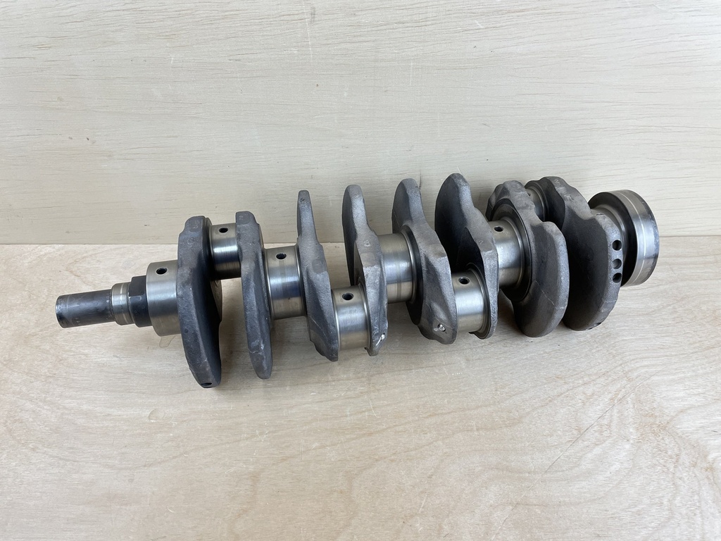 1997 Honda 90HP 4 Stroke Outboard Engine Crankshaft Assembly 13310-PM6-G01