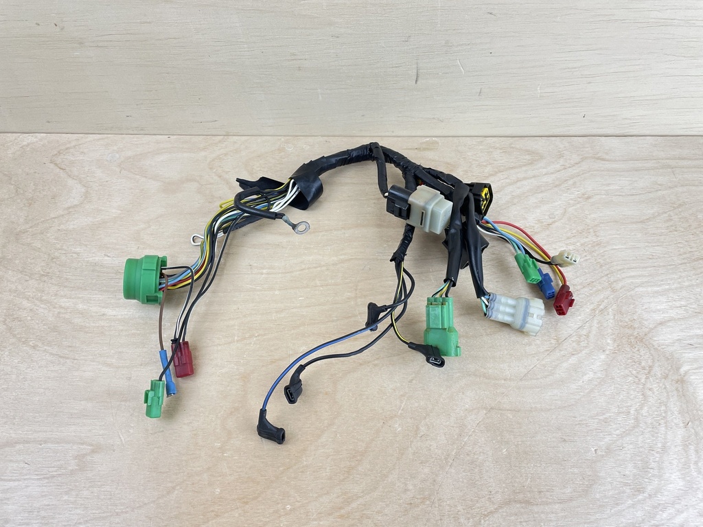 1997 Honda 90HP 4 Stroke Outboard Engine Wiring Harness 32520-ZW1-000
