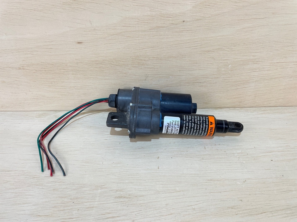 Mercury Verado 300HP Outboard Engine Shift Actuator 8M0048114 Missing Connector