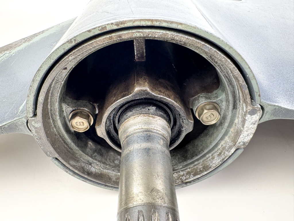 Yamaha 200 225 HP 4 Stroke Outboard 25" XL Lower Unit Gear Case RH 2002-2015