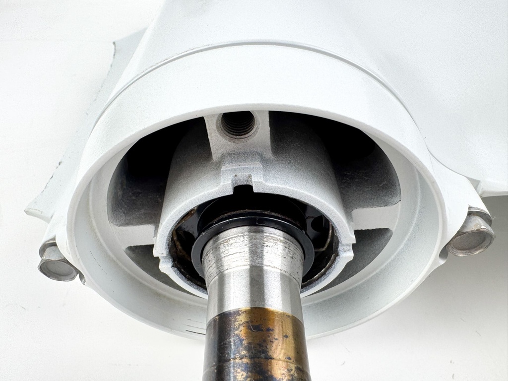 2001-18 Suzuki 115 140 HP 4 Stroke Outboard 20" Long Lower Unit Gear Case