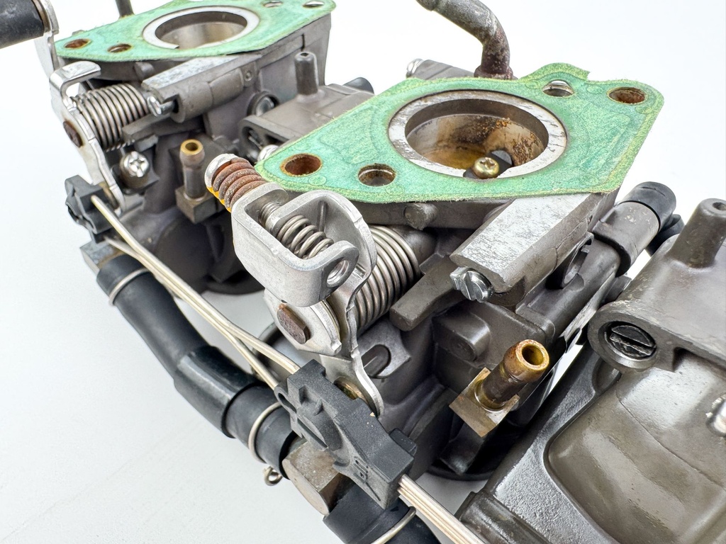 2005 Honda 40 HP 4 Stroke Outboard Carburetor Set 16100-ZW3-F04ZA OEM