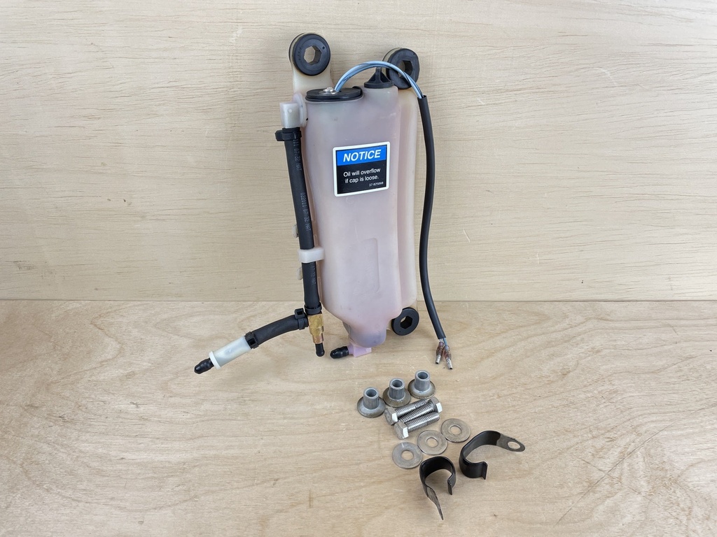 2003 Mercury 135HP Optimax 2 Stroke Outboard Oil Tank Reservoir Assembly 8M0063190