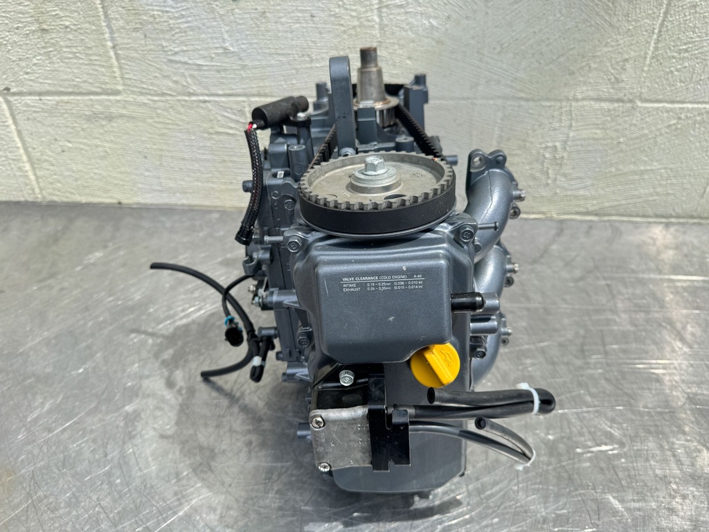 2001 Yamaha 40 HP 4 Stroke Outboard Powerhead 67C-W009B-00-4D - Test Ran