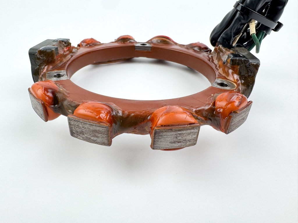 1988 Yamaha 130 HP 2 Stroke Outboard Stator Assembly 6E5-85510-10-00 OEM