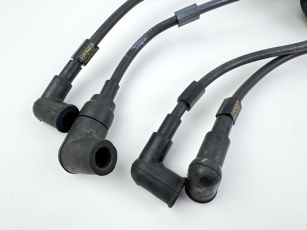 1988 Yamaha 130 HP 2 Stroke Outboard Ignition Coil Set 6E5-85570-11-00 OEM