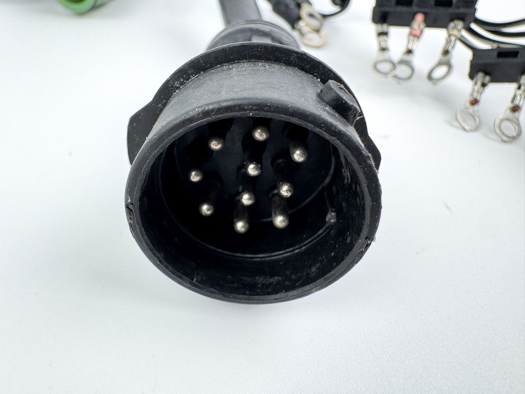 1988 Yamaha 130 HP 2 Stroke Outboard Engine Wire Harness 6E5-82590-11-00 OEM