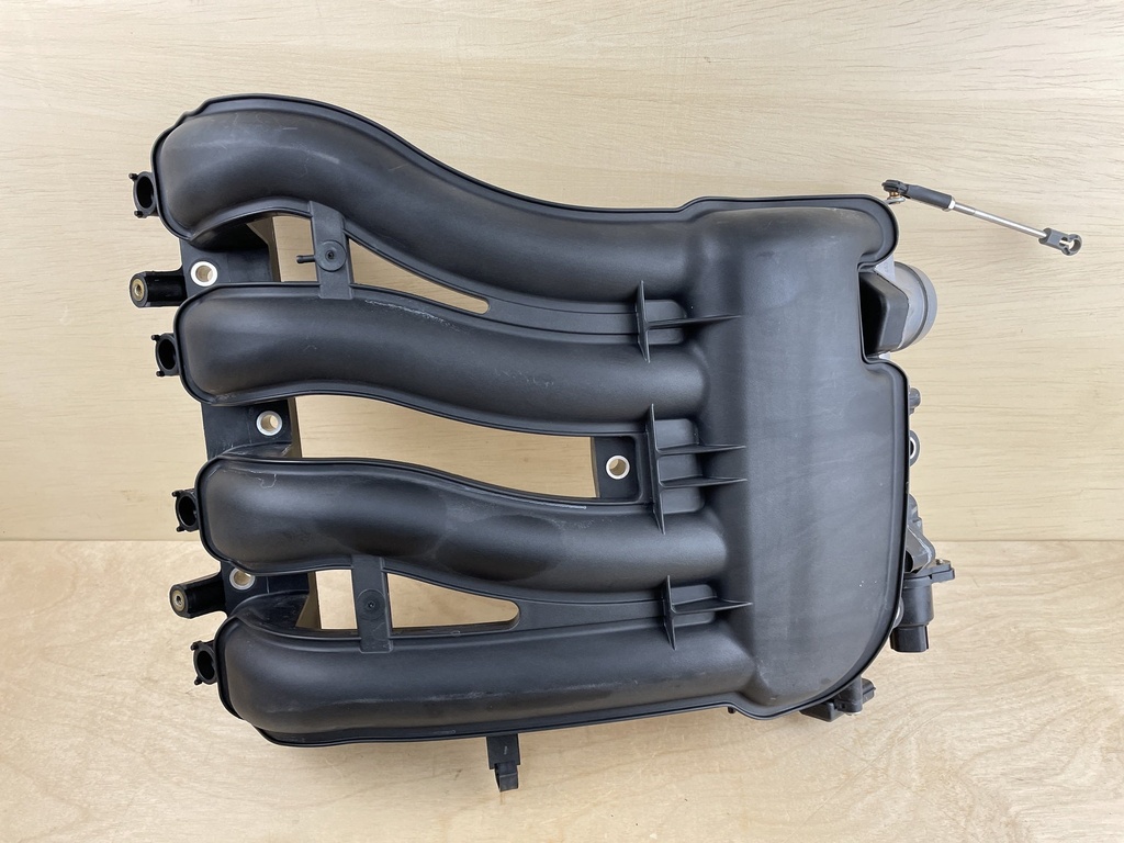 2011 Yamaha 90HP F90 4 Stroke Outboard Intake Manifold Assembly 6D8-13641-00-00