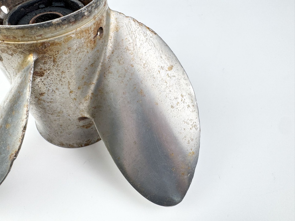 2000 Evinrude 200 HP 2 Stroke Outboard Propeller {mpn} OEM