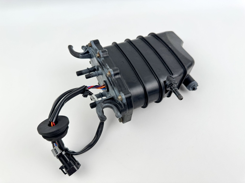 2012 Mercury 300 HP 4 Stroke Outboard FSM Fuel Supply Module 880596T10 OEM