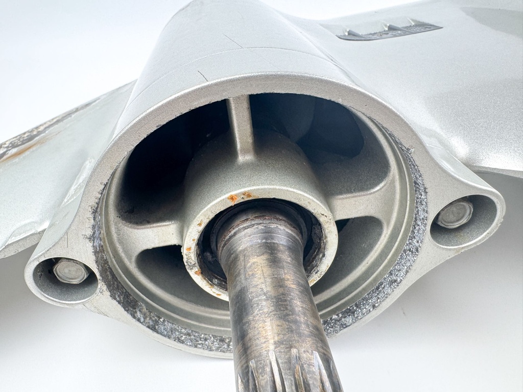 Honda BF 135 150HP 4 Stroke Outboard XL Lower Unit Gear Case - LH Counter