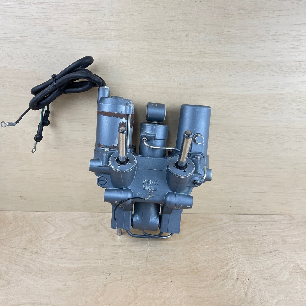 1990 Yamaha 70HP 2 Stroke Outboard Power Trim & Tilt Unit 6H1-43800-19-EK