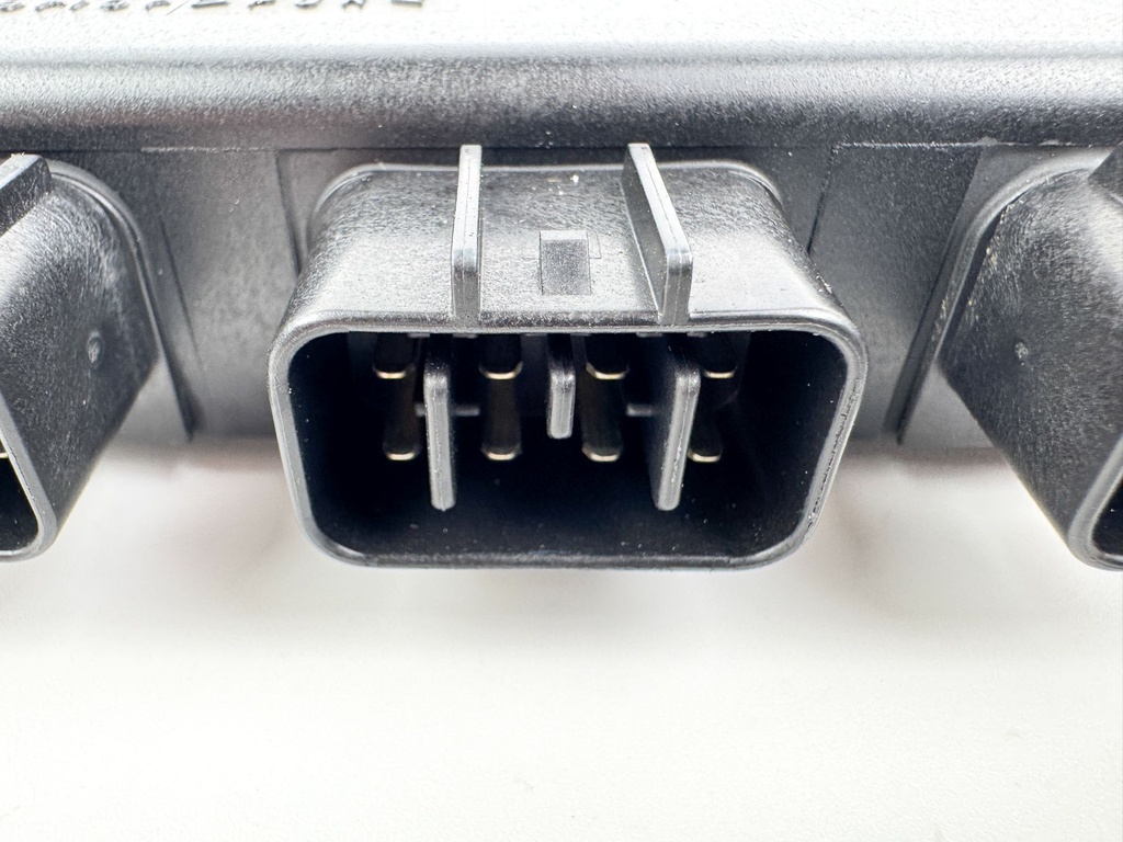 2000 Yamaha 80 HP 4 Stroke Outboard C.D.I CDI Assembly 67F-85540-00-00 OEM