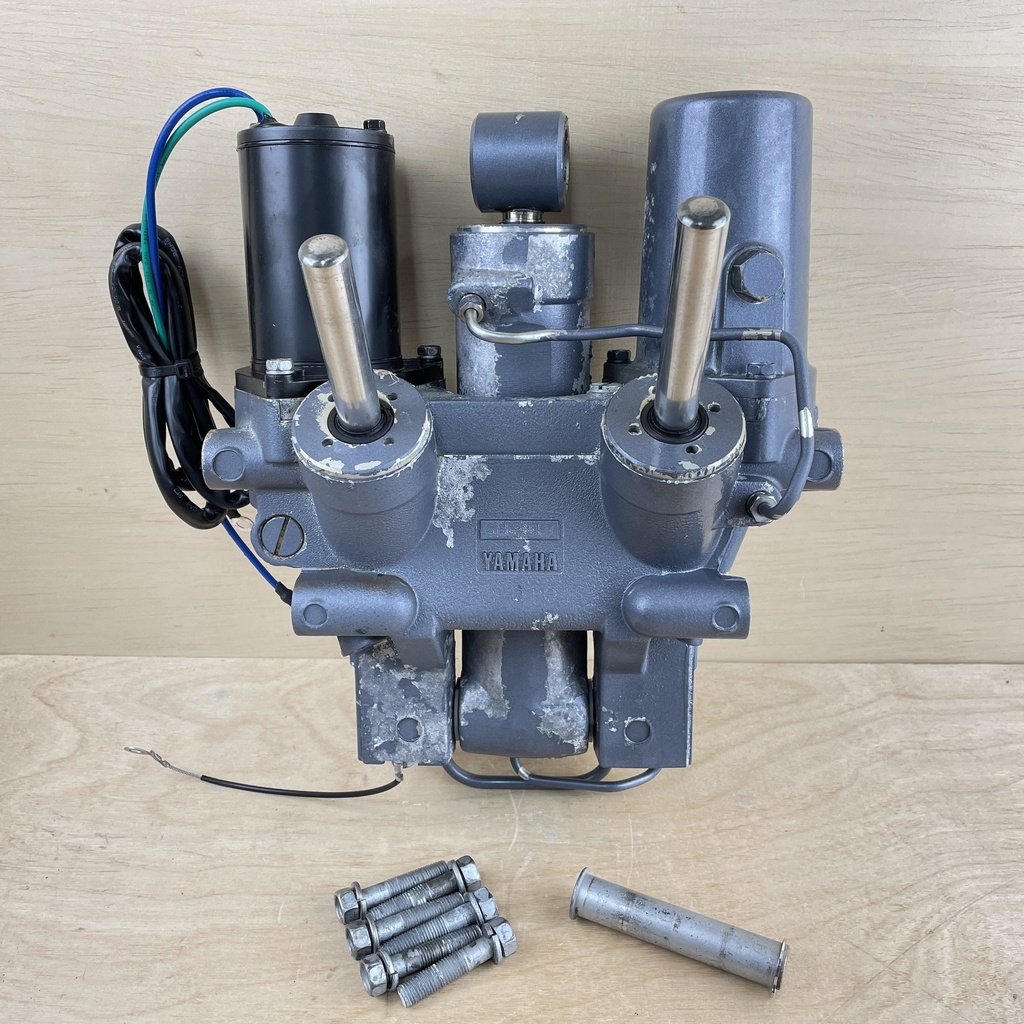 2003 Yamaha 60HP 2 Stroke Outboard Power Trim & Tilt Unit 6H1-43800-17-8D