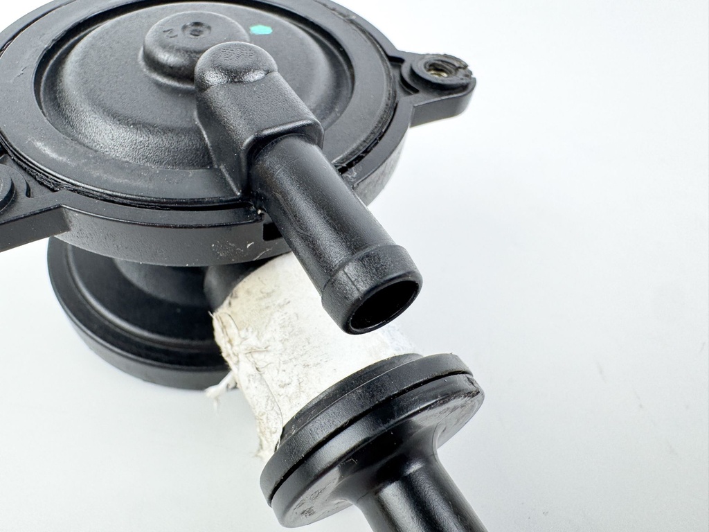 Evinrude 250 HP 2 Stroke Outboard Fuel Lift Pump 5005940 OEM