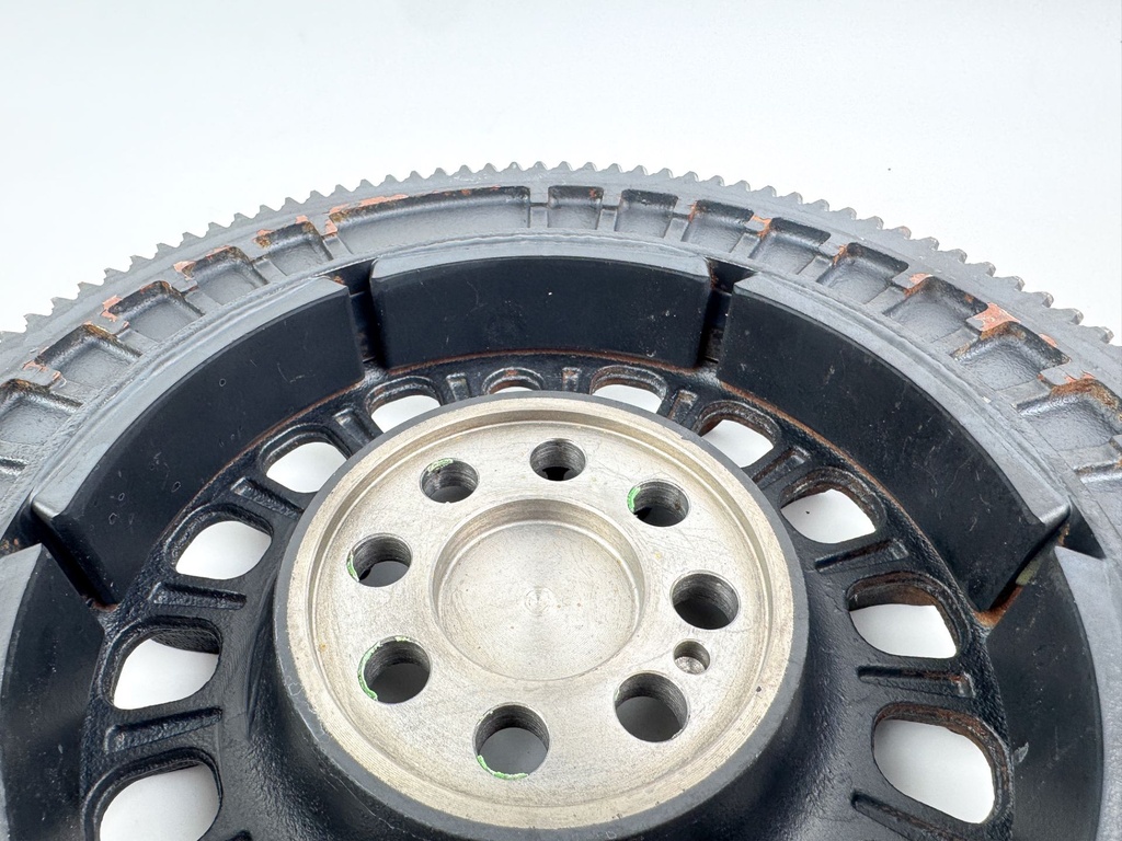 2010 Suzuki 250 HP 4 Stroke Outboard Flywheel 32102-93J20 OEM