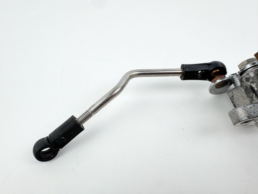 2005 Mercury 50 HP 2 Stroke Outboard Oil Pump 818902A1 OEM