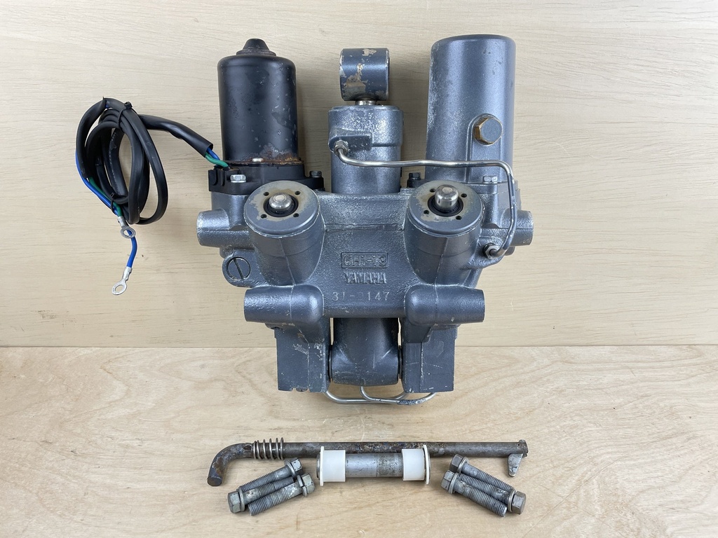 Yamaha 90HP 2 Stroke Outboard Power Trim & Tilt Unit Assembly 6H1-43800-1A-8D