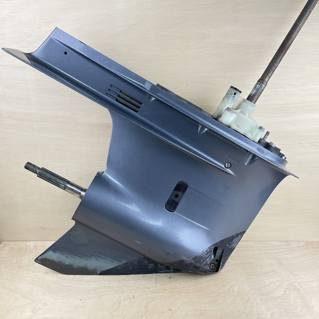 2015 Yamaha 250HP 4 Stroke 25" Lower Unit Gearcase RH 6P2-45300-41-8D