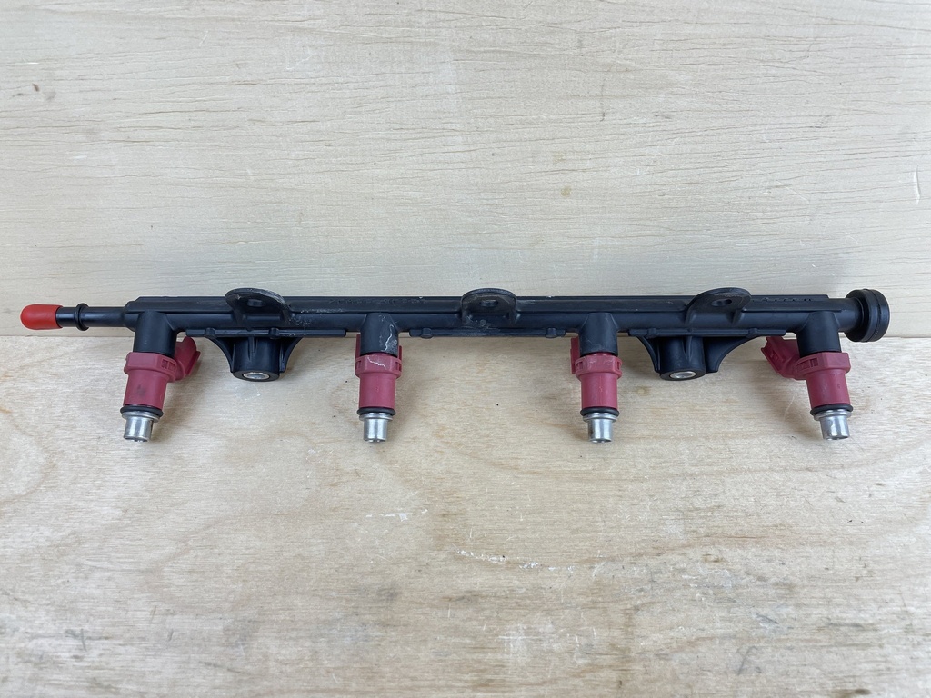 2010 Yamaha 90HP Outboard Fuel Injector Set With Delivery Pipe 6D8-13761-00-00