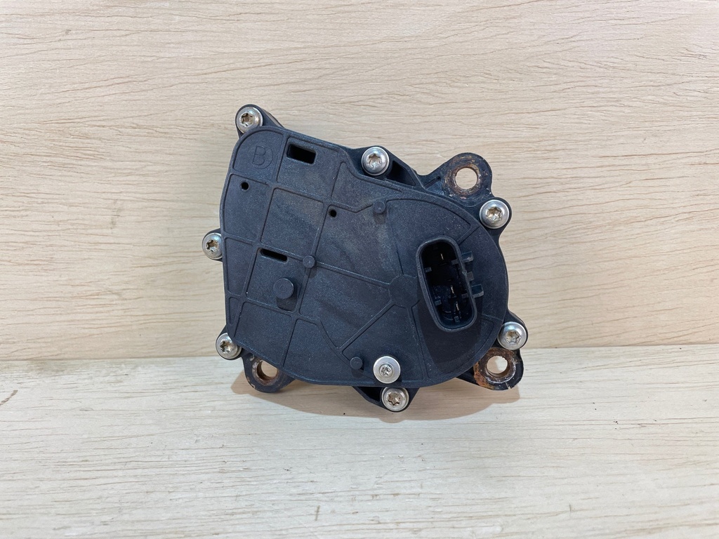 2008 Evinrude Etec 115HP Outboard Exhaust Valve Actuator 5006008