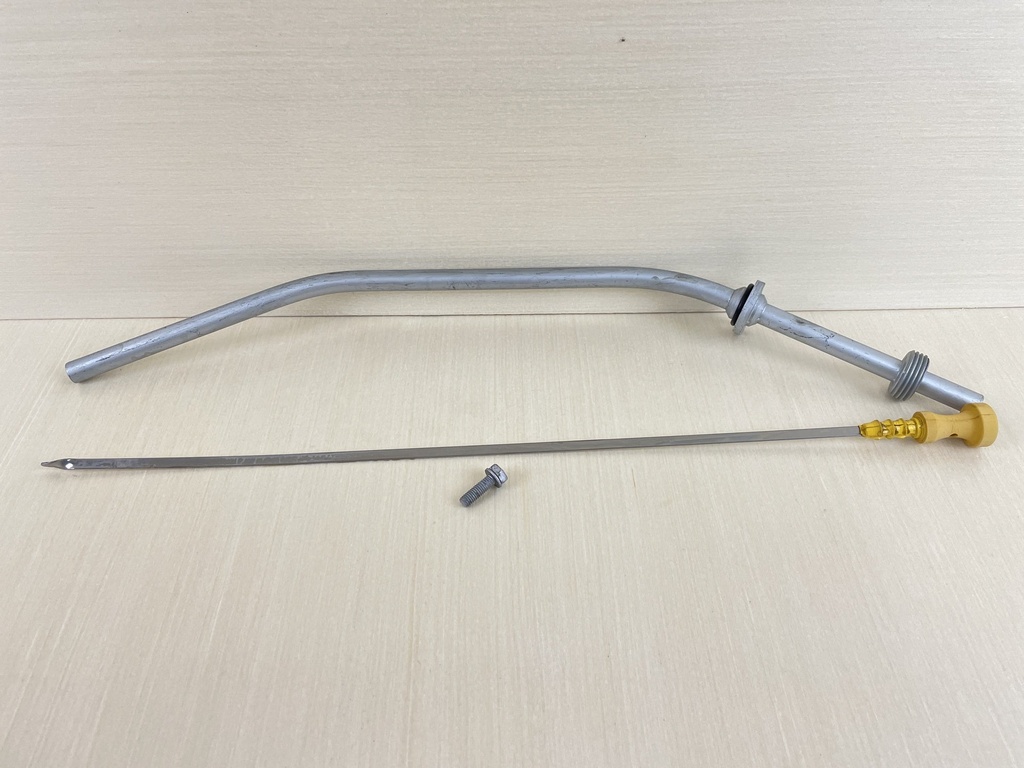 2002 Yamaha 225HP 4 Stroke Oil Plug Level Dipstick & Guide 69J-15362-00-00