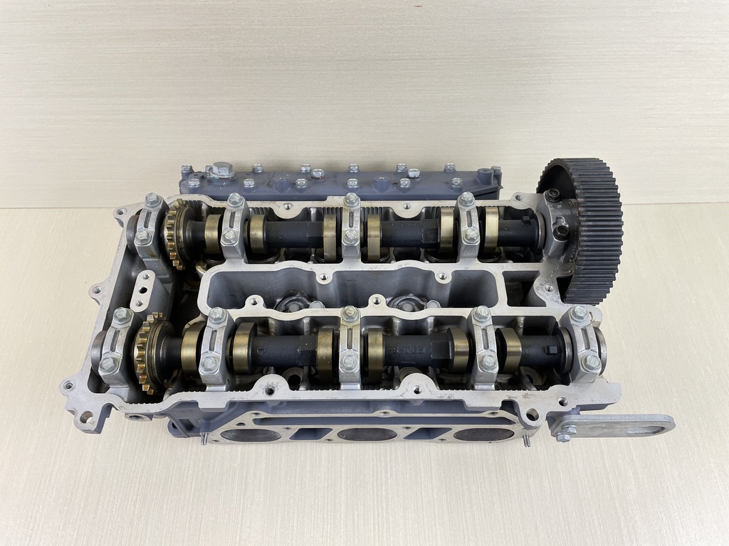 2002 Yamaha 225HP 4 Stroke Outboard Starboard Right Cylinder Head Assembly 69J-W009A-01-1S