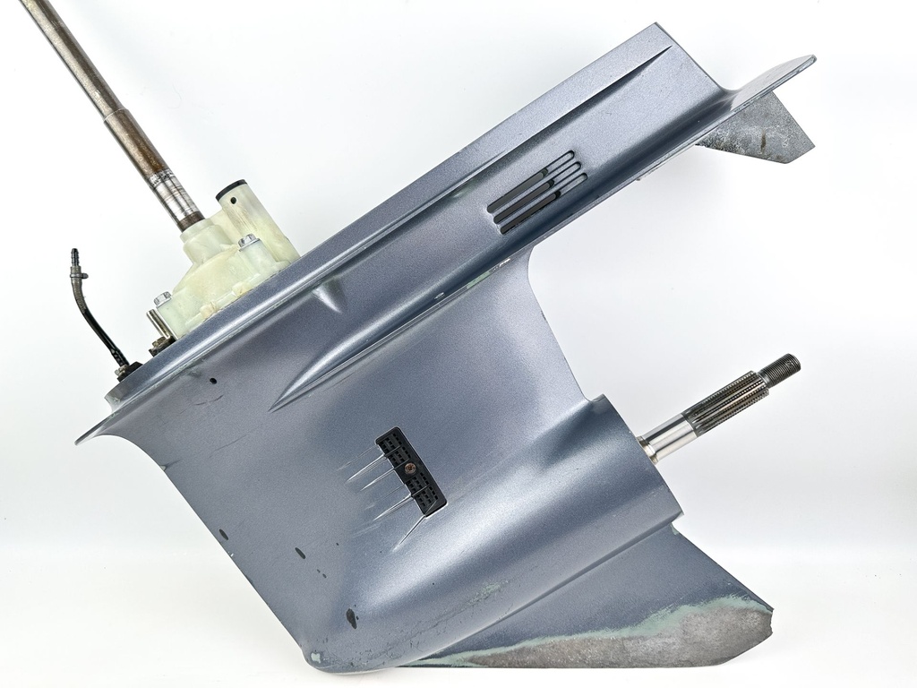 1996-2005 Yamaha 150 175 200 HP 2 Stroke 25" XL Lower Unit Gear Case 64E-45300-24-8D