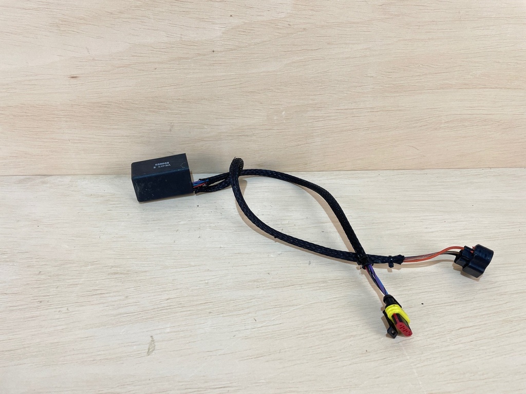 2008 Evinrude Etec 115HP Exhaust Valve Control Module 0586904
