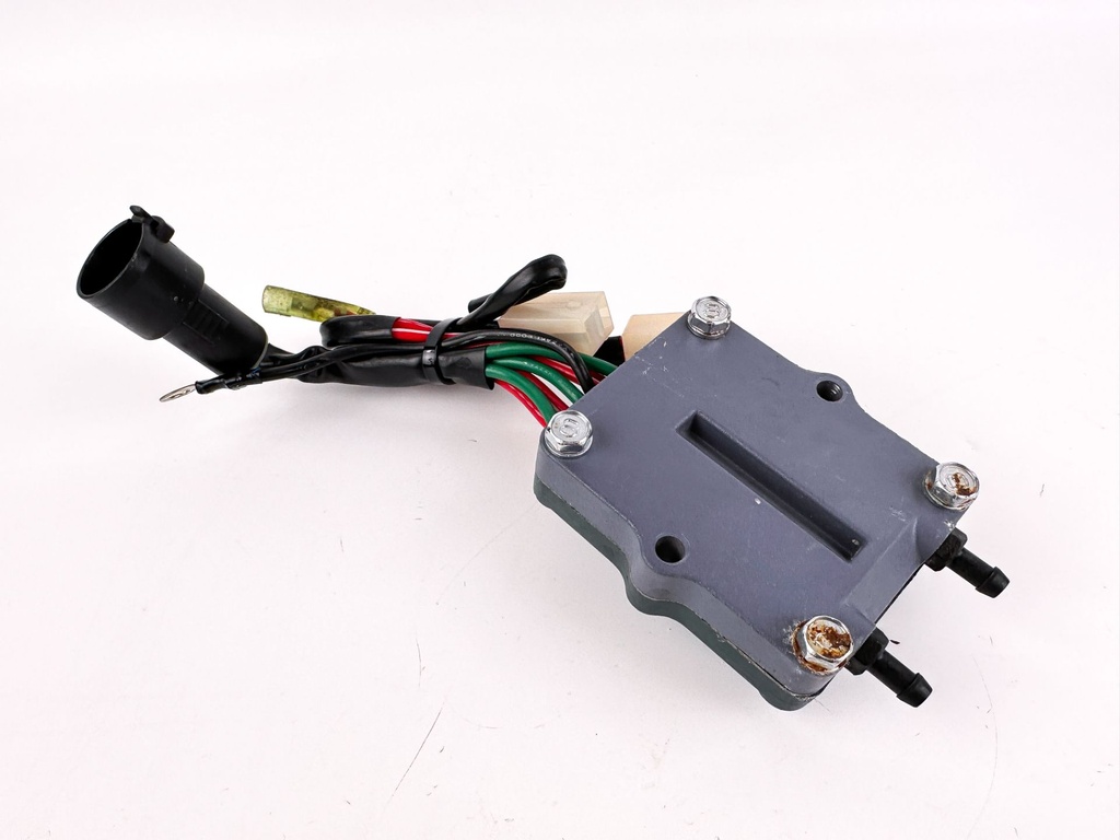 2001 Yamaha 150 HP 2 Stroke Outboard Rectifier & Regulator {mpn} OEM