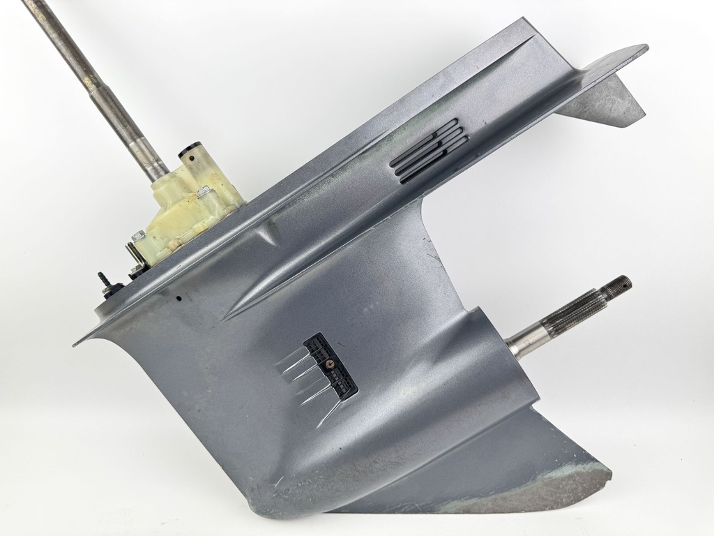 1996-2005 Yamaha 150 175 200 HP 2 Stroke 25" XL Lower Unit Gear Case 64E-45300-24-8D