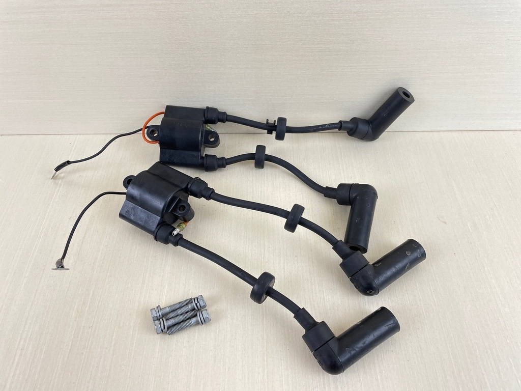 2002 Yamaha 60HP 4 Stroke Outboard Ignition Coil Set 62Y-85570-00-00