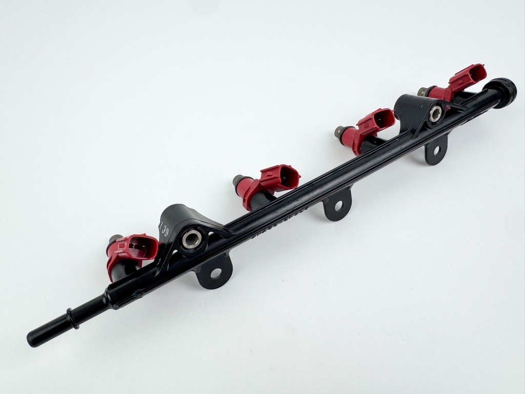 2006 Yamaha 90 HP 4 Stroke Outboard Fuel Injector Set W/ Rail 6D8-13761-00-00 OEM