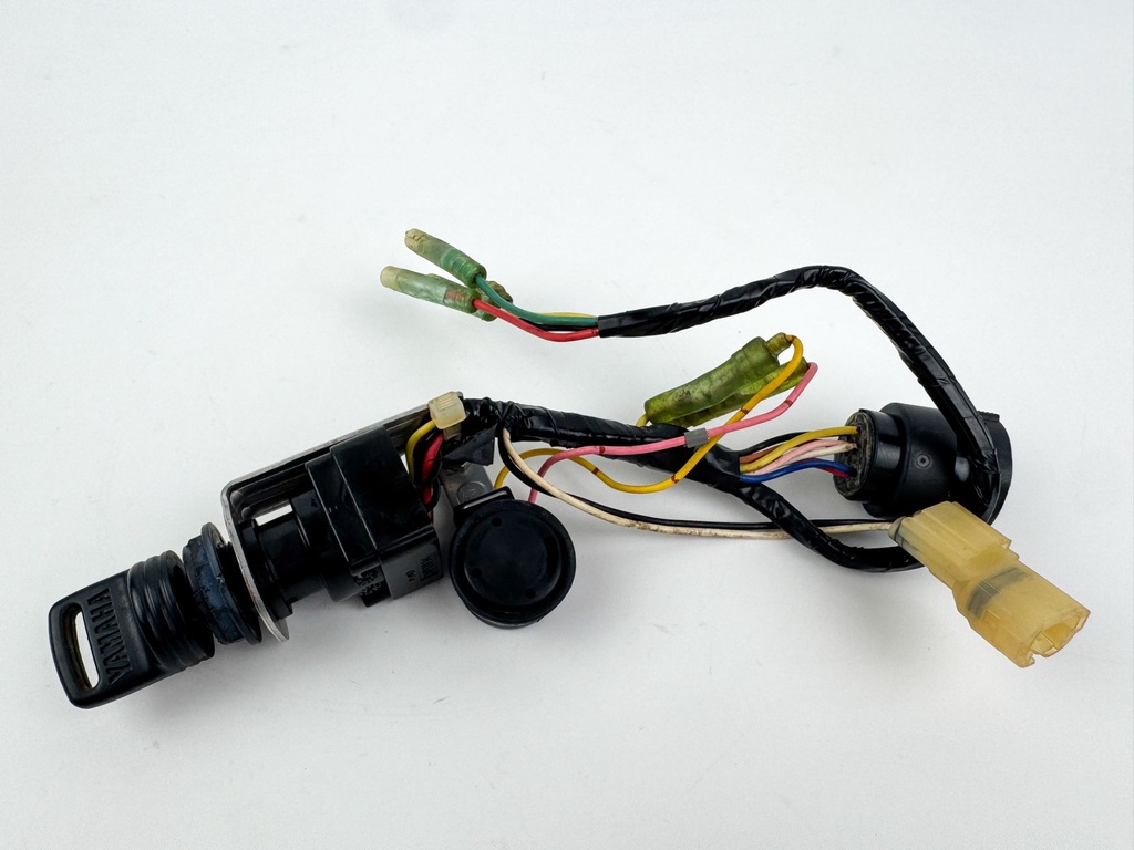 Yamaha Outboard Single Engine Key Switch With Key - Used